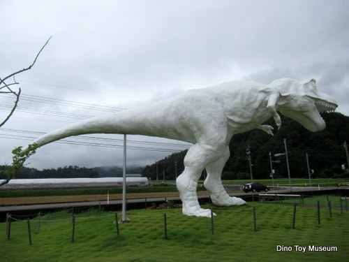 巨大なホワイトザウルス。数々の変化の歴史があること、ご存知ですか