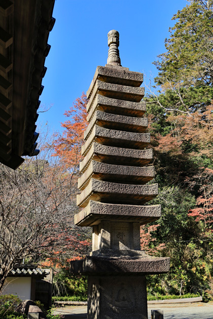 191204_Kakuonji_Stone-tower.jpg