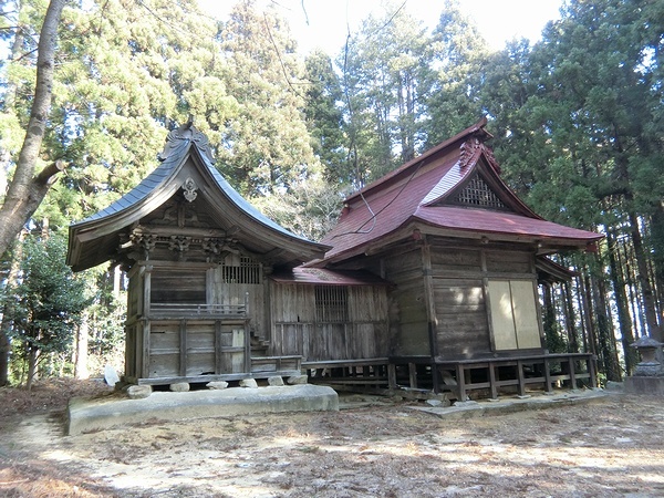 ５諏訪神社社殿